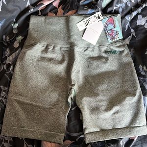 ✨ Pursue Fitness x Hopescope ✨ Collaboration Shorts - SIZE LARGE - Green
